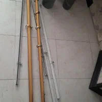 تعدادی میله پرده در حد نو