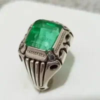 زمرد استاد مجید