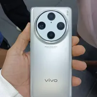 ویوو X100s pro با حافظهٔ ۲۵۶ گیگابایت