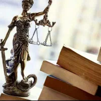 وکیل پایه یک دادگستری