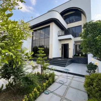 فورلکس ۳۵۰متری/۴خوابه/آسانسوردار/استخرچهارفصل