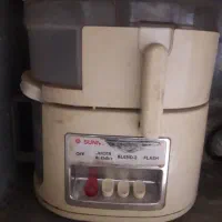 آبمیوه گیر سانی