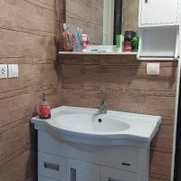 روشویی کمددار همراه با آینه