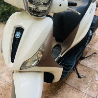 پیاجیو مدلیs وسپا