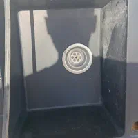 سینک و روشویی در حد نو همراه شیر الات