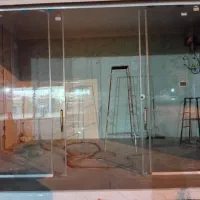 مغازه 25 متری / ولیعصر هنرستان جلوی خیابان اصلی