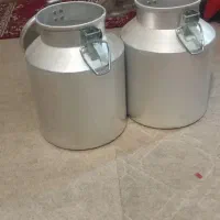 فروش ظرف روحی جای روغن و قاب تابلو جلو مغازه