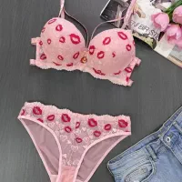 شورت وسوتین اسفنجی