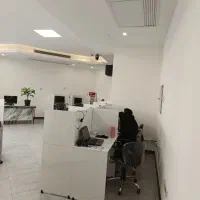 کارشناس پاسخگویی تلفن مرکز تماس