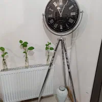 ساعت ایستاده