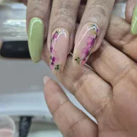کاشت و ترمیم ناخن دست و پا با طراحی خفن