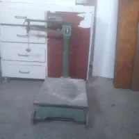 باسکول ۱۰۰کیلویی