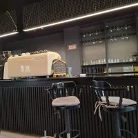 باریستا و کمک باریستا