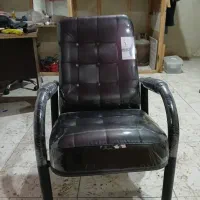 صندلی انتظار رنگ نقره ای