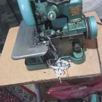 سردوز  همراه با میزش