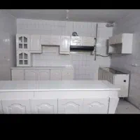 کابینت آشپزخانه فلزی تمیزبدون صفحه