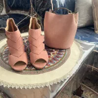 کیف وکفش مخمل کاملانو