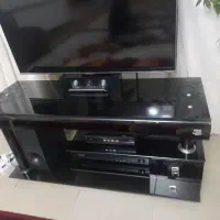 میز تلوزیون شیشه‌ای