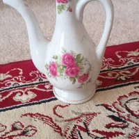 گلاب پاش و قوری قدیمی