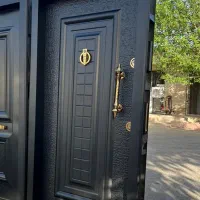 درب روکش فلزی ضدسرقت در چوبی اتاقی حیاط آلومینیومی