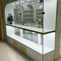 ویترین مغازه در حد نو
