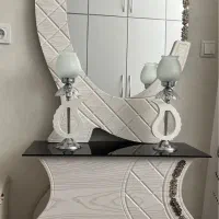 میز ارایش به همراه شمعدان نو نو