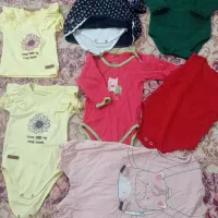 یک کیسه لباس نوزادی و بچگانه