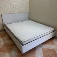 تخت دو نفره با تشک و کفی