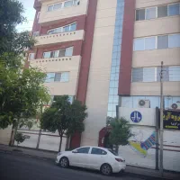 139 متر ی واحد بزرگ و خوش نقشه سه نبش سه خواب فول