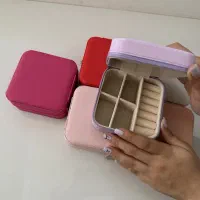 کیف جواهرات و اکسسوری