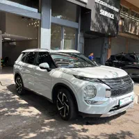 میتسوبیشی اوتلندر دو دف H لاین