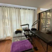 اجاره تخت مژه و میز ناخنکار