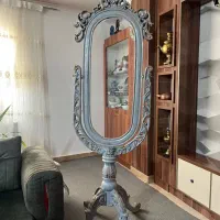قاب آیینه پایه دار