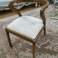 صندلی برای میز ناهار خوری