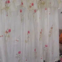 حریر گلدار خوش‌رنگ جلوه‌ای تازه به منزل