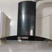 هود شیشه‌ای مشکی