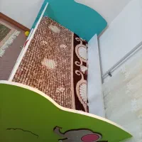 تخت نوجوان
