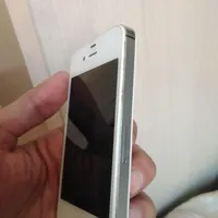 اپل iPhone 4s با حافظهٔ ۶۴ گیگ در حد نو