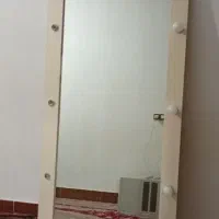 آینه قدی چراغ دار