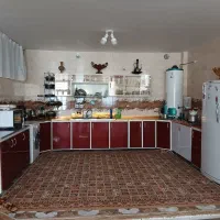 کابینت بسیار زیبا وسالم ب همراه سنگ وسینک