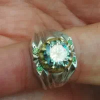 انگشتر موزنایت سنگ طبعی