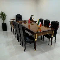 مبلمان اداری کلاسیک میز کنفرانس پلیس با منبت برنجی