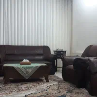 مبلمان راحتی با میز عسلی