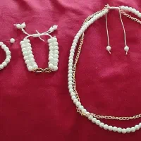 فروش آکسسوری های دست ساز به صورت عمده و خرده