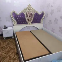 تخت خواب دو نفره با یک عدد پا تختی بدون تشک