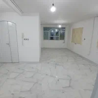 آپارتمان-فروشی-طبقه-اول-حاشیه-20-متری