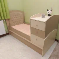 تخت کودک درحدنو وبسیار تمیز