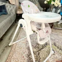 صندلی غذای بچه نو و سالم و تمیز