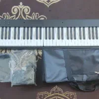 پیانو تاشو مدل کونیکس