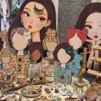 استند خلاقانه جذاب برای اکسسوری